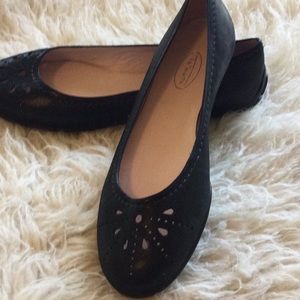 Talbots black waling flats 91/2 M